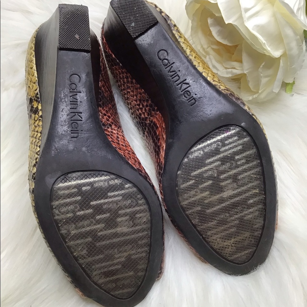 Calvin Klein Peep Toe Snake Skin Wedge Pumps - Picture 4 of 4